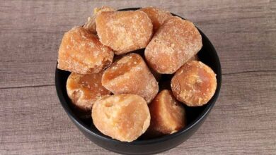 Wellhealthorganic.com:jaggery-with-incredible-health-benefits